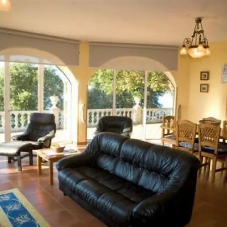 Chalet Sotouxuste 別荘 レドンデーラ